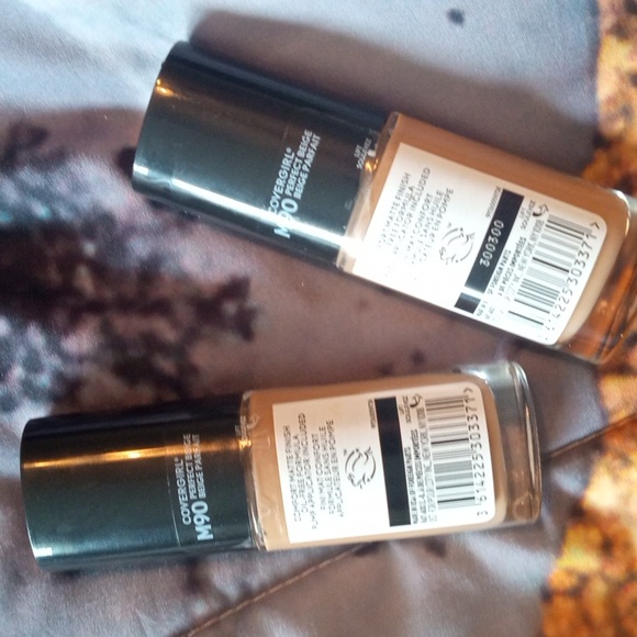 CoverGirl - Picture 2 of 2